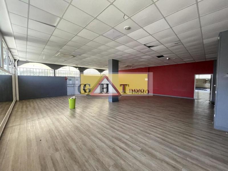 Local commercial - 846 m²