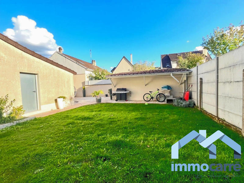 Maison - 90 m² - 5 pièces