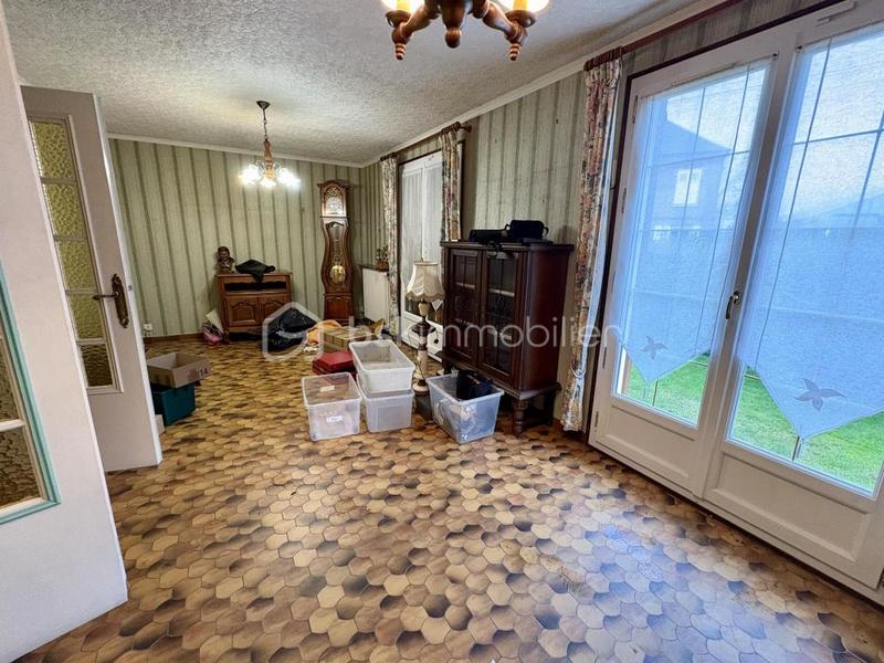 Maison - 96 m² - 6 pièces