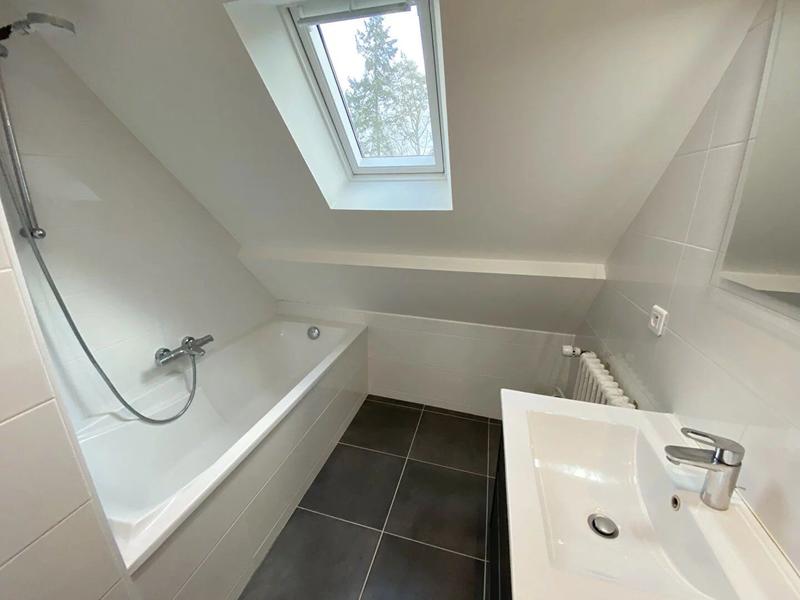 Maison - 305 m² - 6 pièces