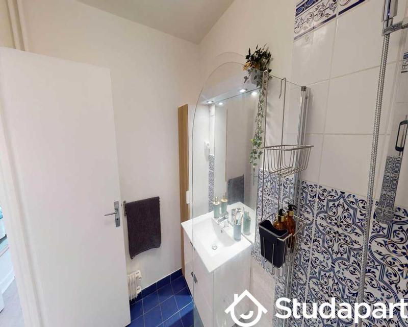 Chambre - 70 m² - 1 pièce