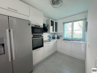 Maison traditionnelle - 82 m² - 5 pièces