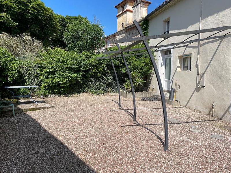 Maison - 250 m² - 11 pièces