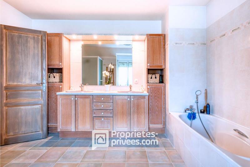 Maison - 150 m² - 7 pièces