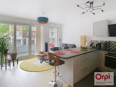 Appartement - 85 m² - 4 pièces