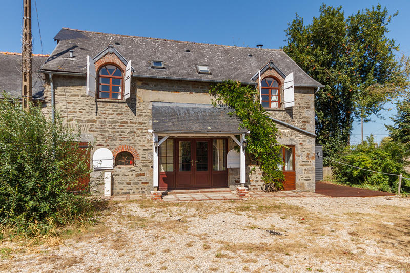 Maison - 104 m² - 5 pièces