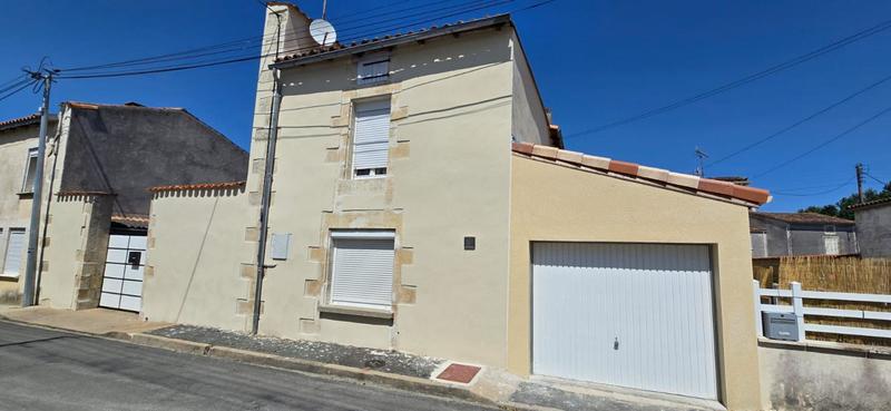 Maison - 92 m² - 5 pièces