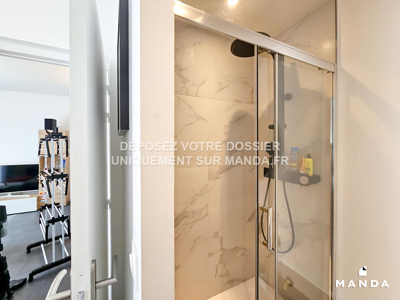 Chambre - 14 m² - 5 pièces