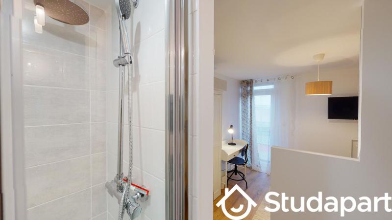 Chambre - 10 m² - 1 pièce