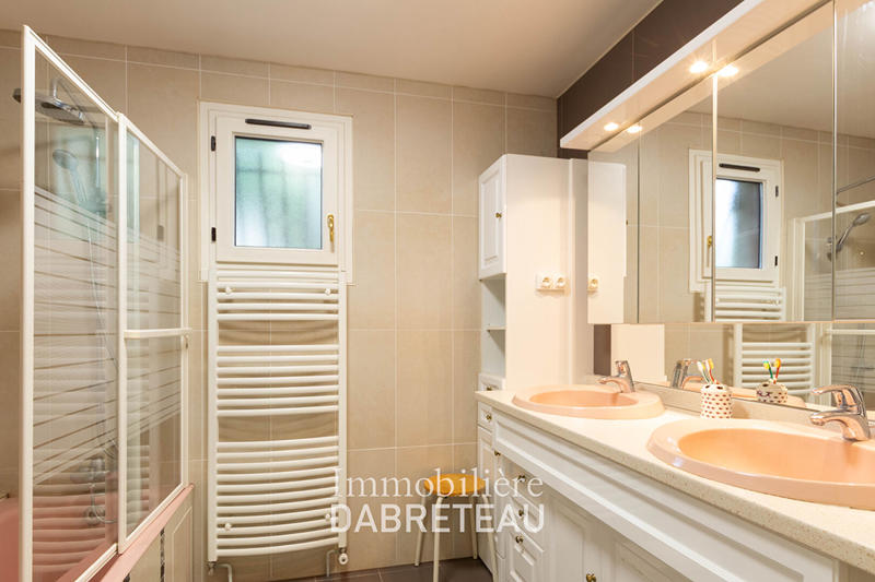 Chambre - 113 m² - 5 pièces