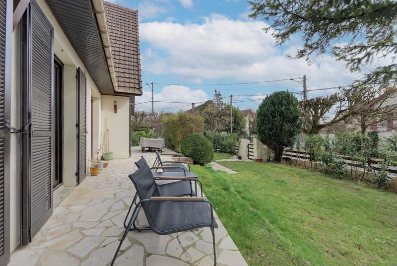 Maison - 143 m² - 5 pièces