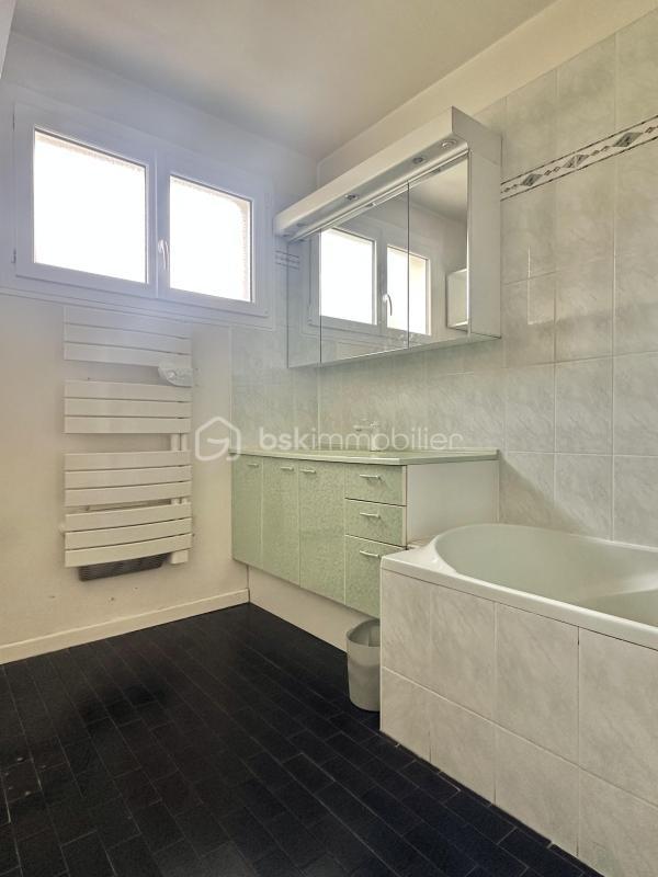 Pavillon - 110 m² - 6 pièces