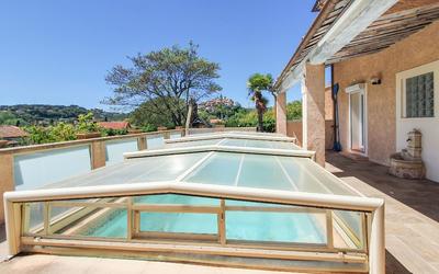 Villa - 201 m² - 8 pièces