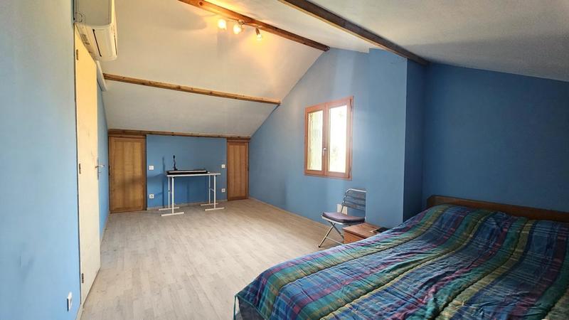 Maison traditionnelle - 143 m² - 7 pièces