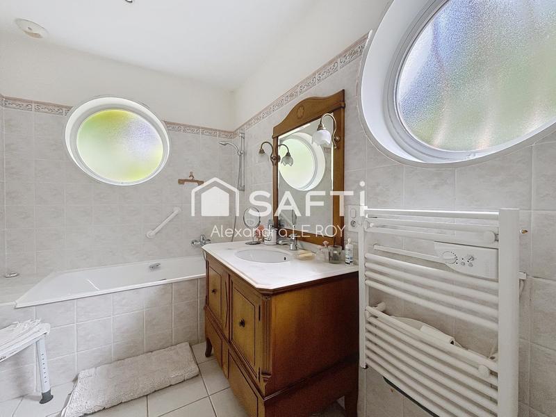 Maison - 209 m² - 6 pièces