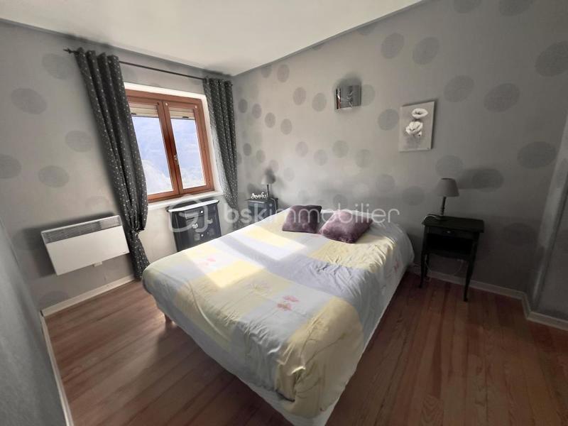 Maison - 262 m² - 9 pièces