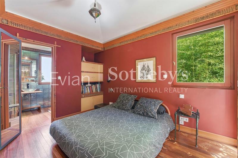 Maison - 306 m² - 6 pièces