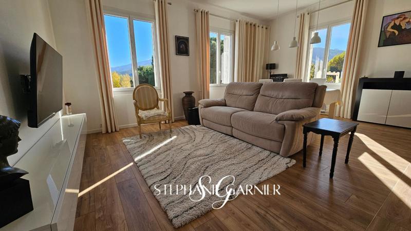 Propriété - 180 m² - 6 pièces