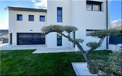 Maison - 132 m² - 4 pièces