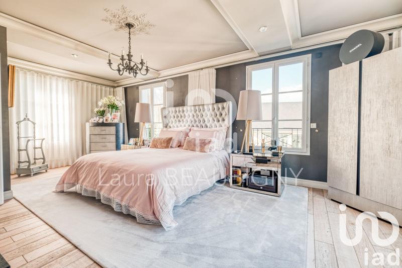 Maison - 524 m² - 12 pièces