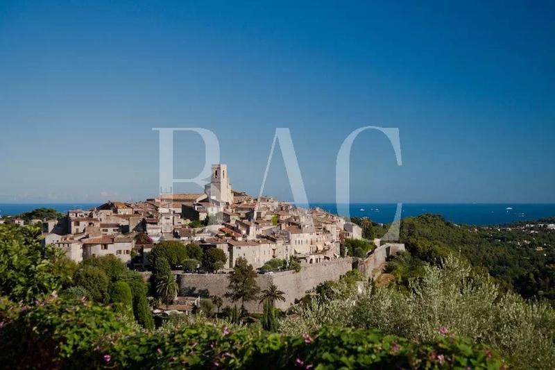 Villa - 350 m² - 7 pièces