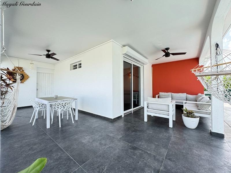 Maison - 92 m² - 4 pièces