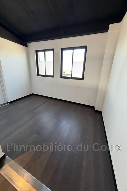 Local commercial - 200 m²