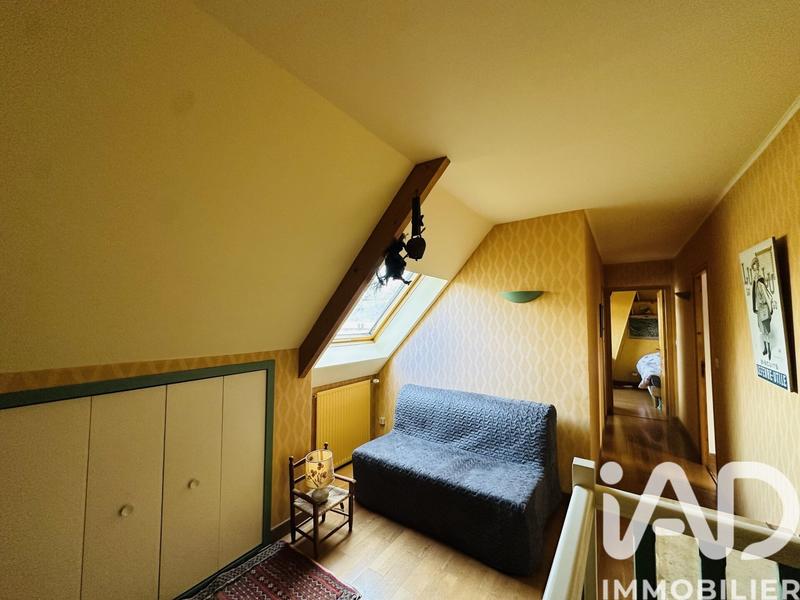 Maison - 167 m² - 9 pièces