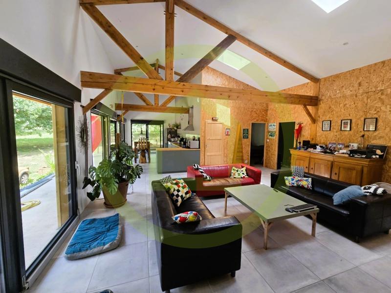 Maison - 157 m² - 6 pièces