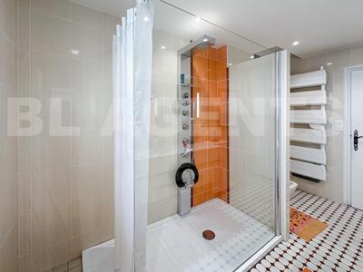 Propriété - 167 m² - 6 pièces