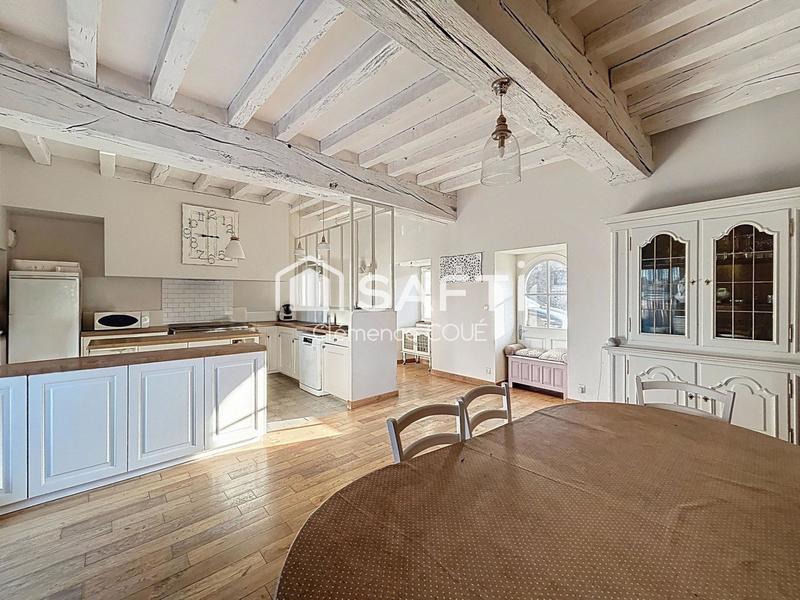 Maison - 260 m² - 11 pièces