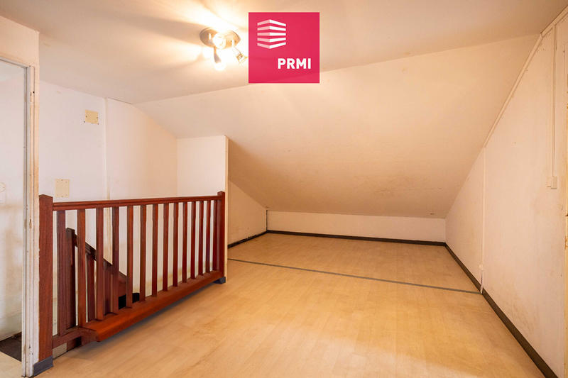 Maison - 218 m² - 8 pièces