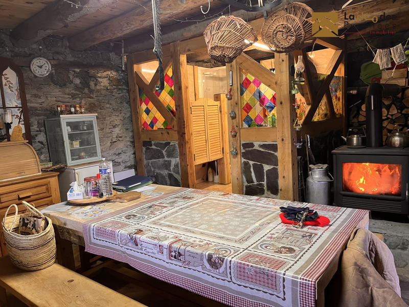 Maison ancienne - 60 m² - 2 pièces