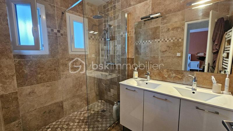 Appartement - 75 m² - 4 pièces