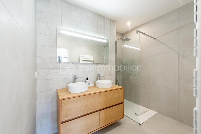 Duplex - 127 m² - 6 pièces