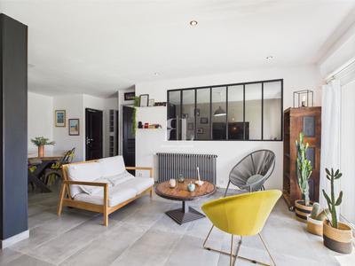 Maison - 145 m² - 6 pièces