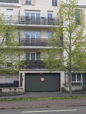 Parking / Garage - 180 m²