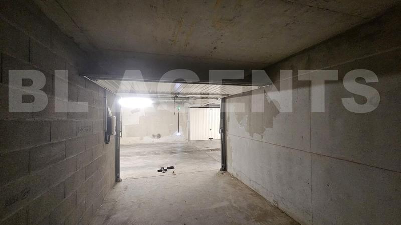 Parking / Garage - 13 m²