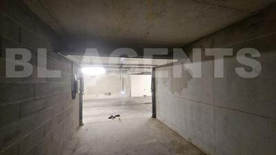 Parking / Garage - 13 m²