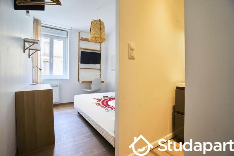 Chambre - 10 m² - 1 pièce