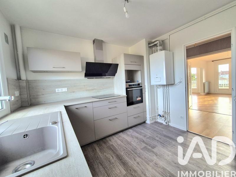 Appartement - 94 m² - 5 pièces
