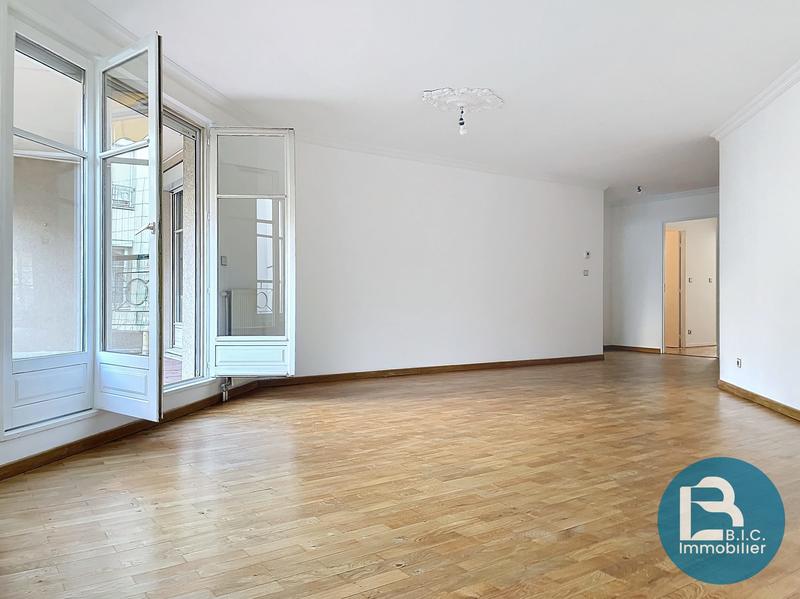 Appartement - 104 m² - 4 pièces