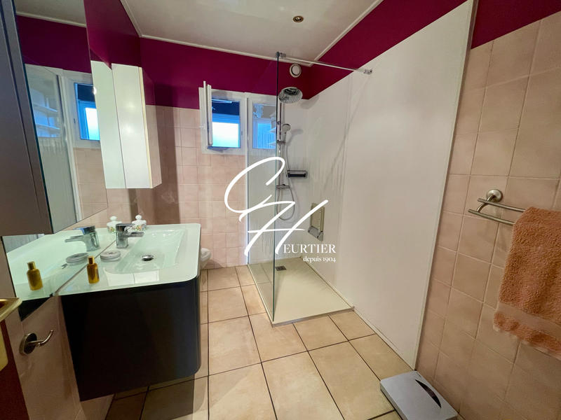 Appartement - 98 m² - 4 pièces