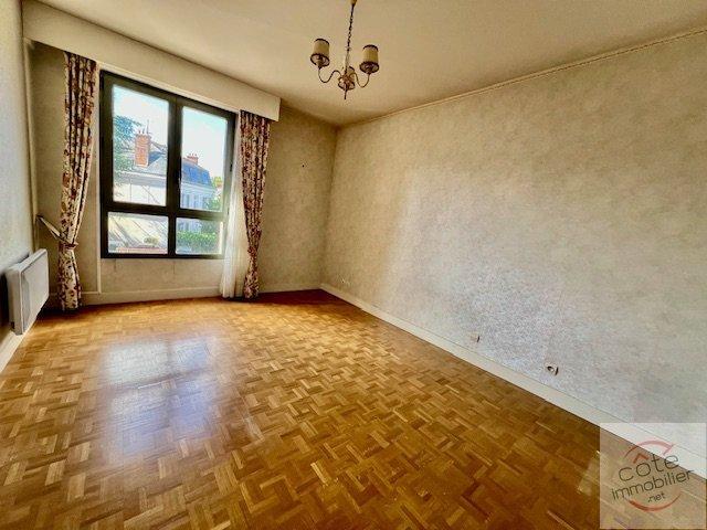 Appartement - 90 m² - 3 pièces