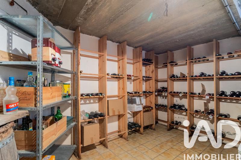 Maison - 218 m² - 7 pièces