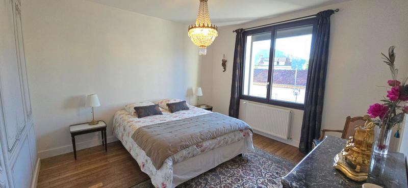 Maison - 163 m² - 6 pièces