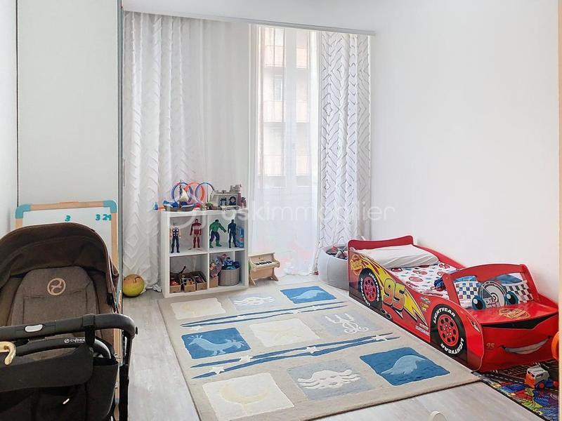 Appartement - 84 m² - 3 pièces