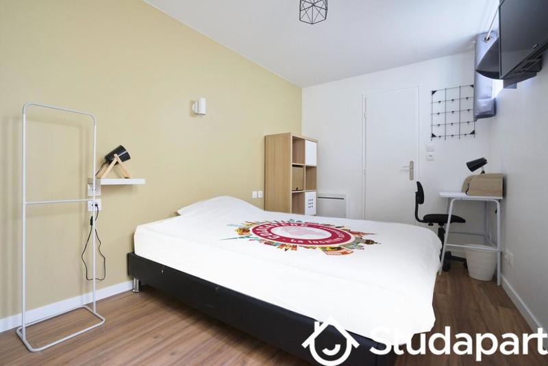 Chambre - 11 m² - 1 pièce