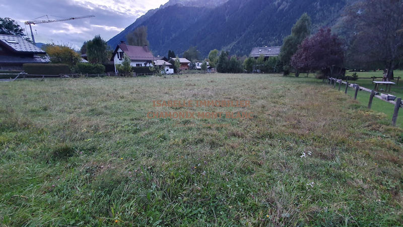 Terrain - 2 032 m²