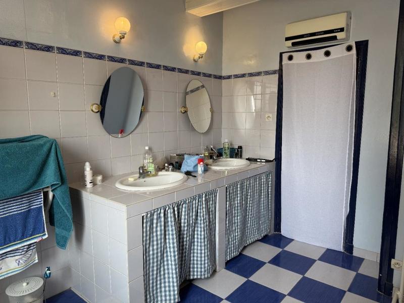 Maison de village - 234 m² - 8 pièces